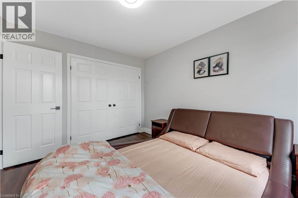 42 DOON MILLS Drive, Kitchener, Ontario, N2P2W9 — Photo 23