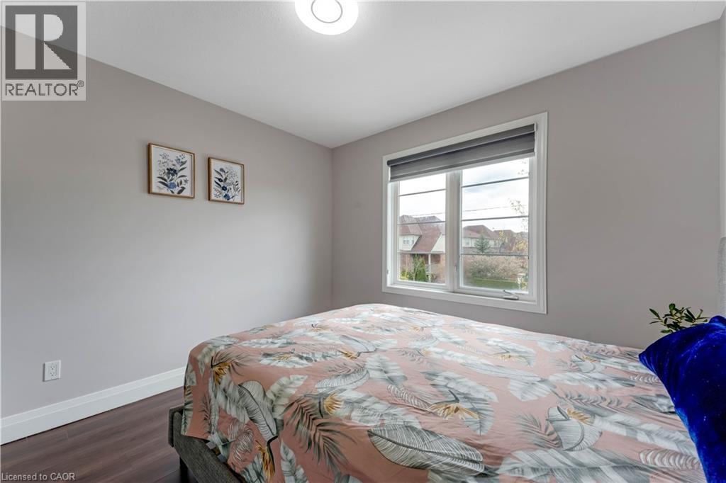42 DOON MILLS Drive, Kitchener, Ontario, N2P2W9 — Photo 25