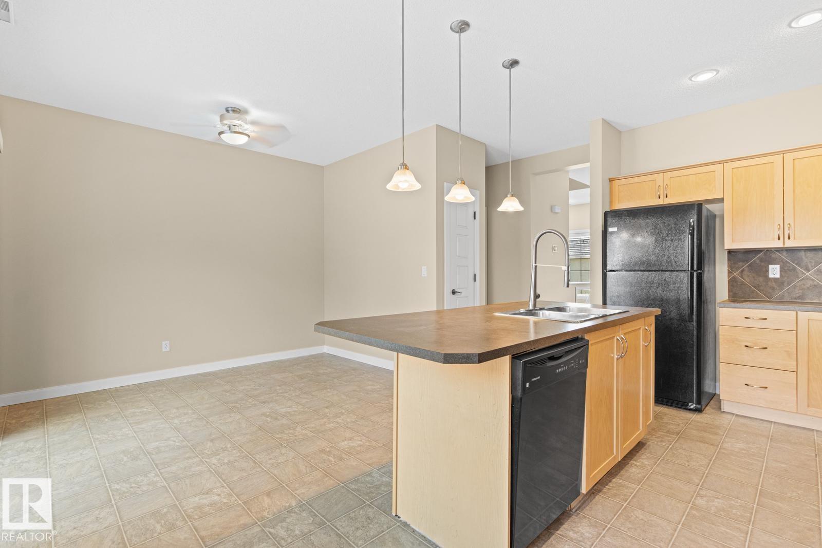 #39 13825 155 AV NW, Edmonton