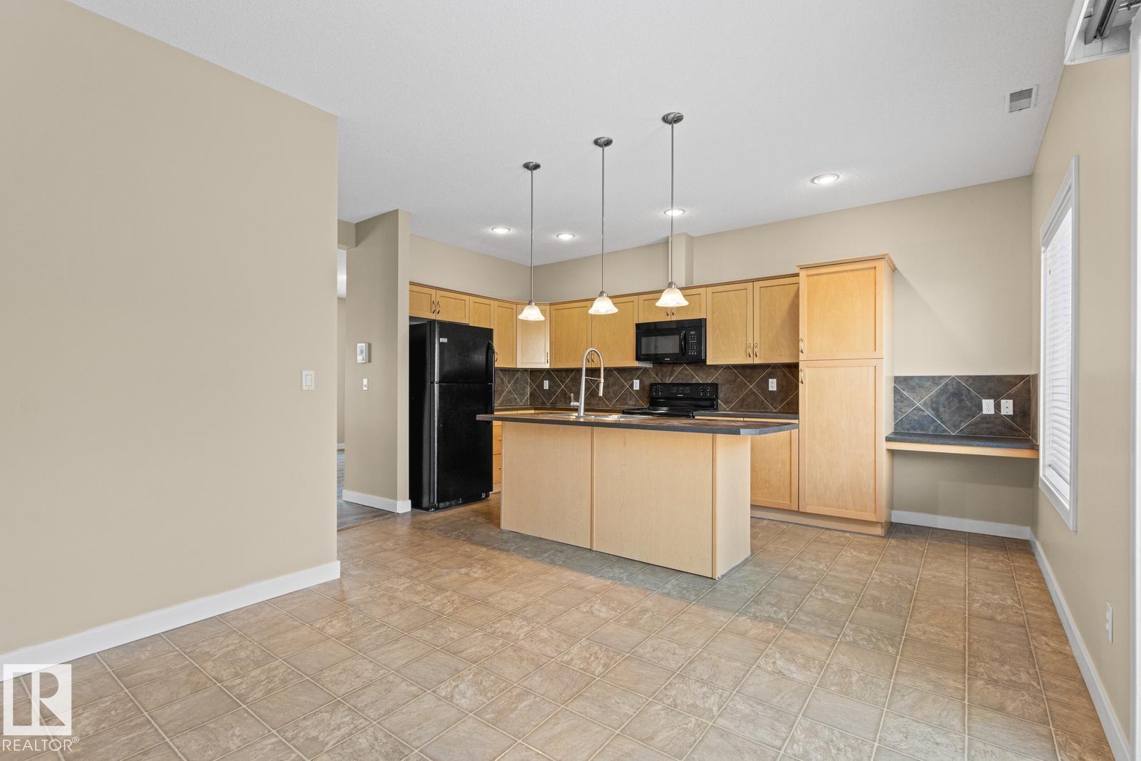 #39 13825 155 AV NW - 21