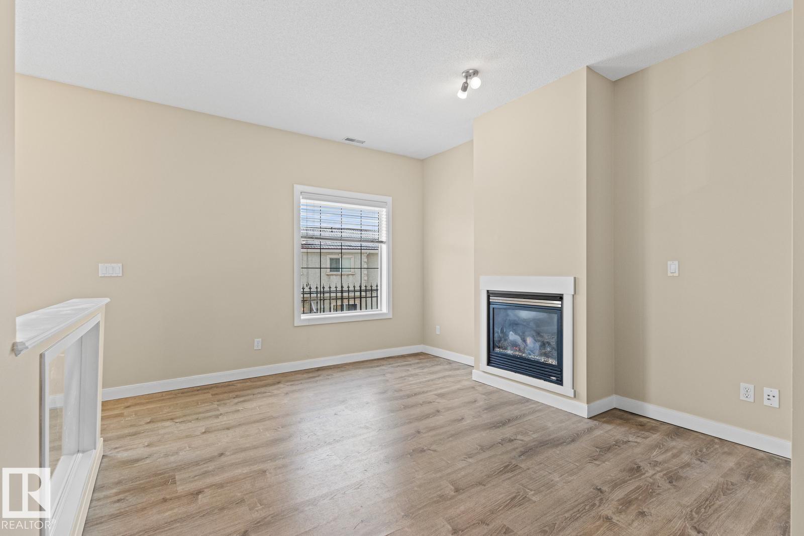 #39 13825 155 AV NW, Edmonton