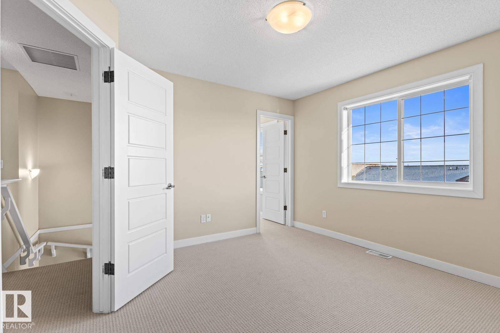 #39 13825 155 AV NW, Edmonton