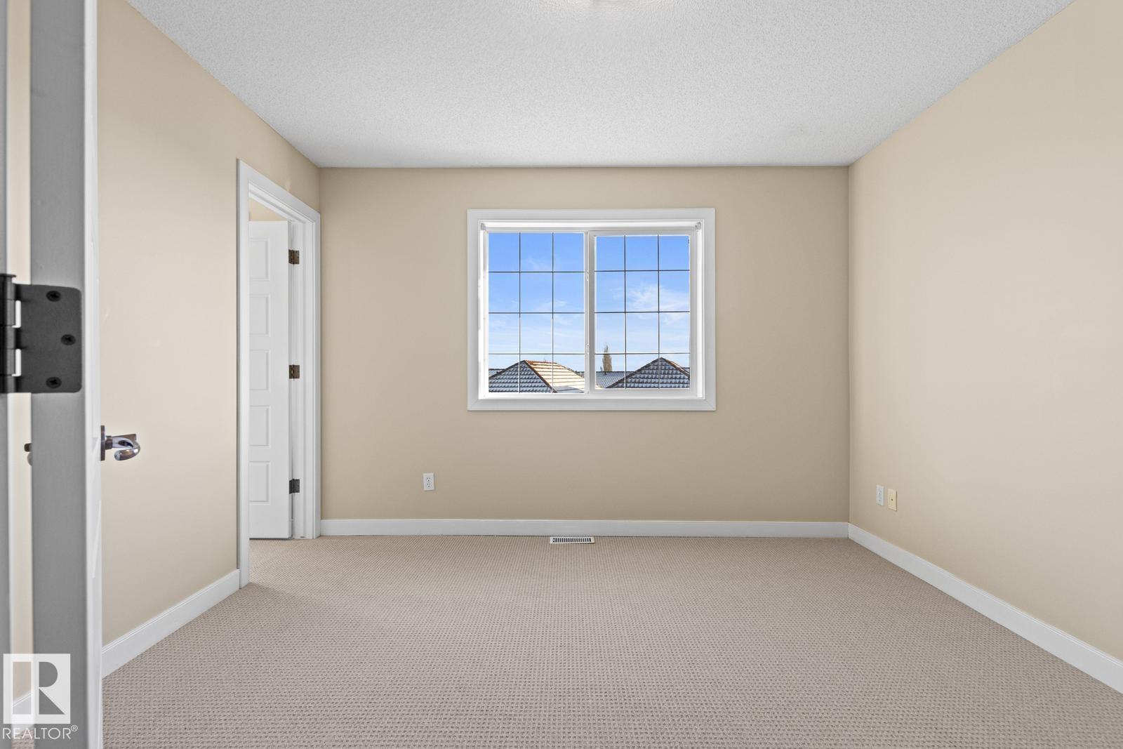 #39 13825 155 AV NW, Edmonton