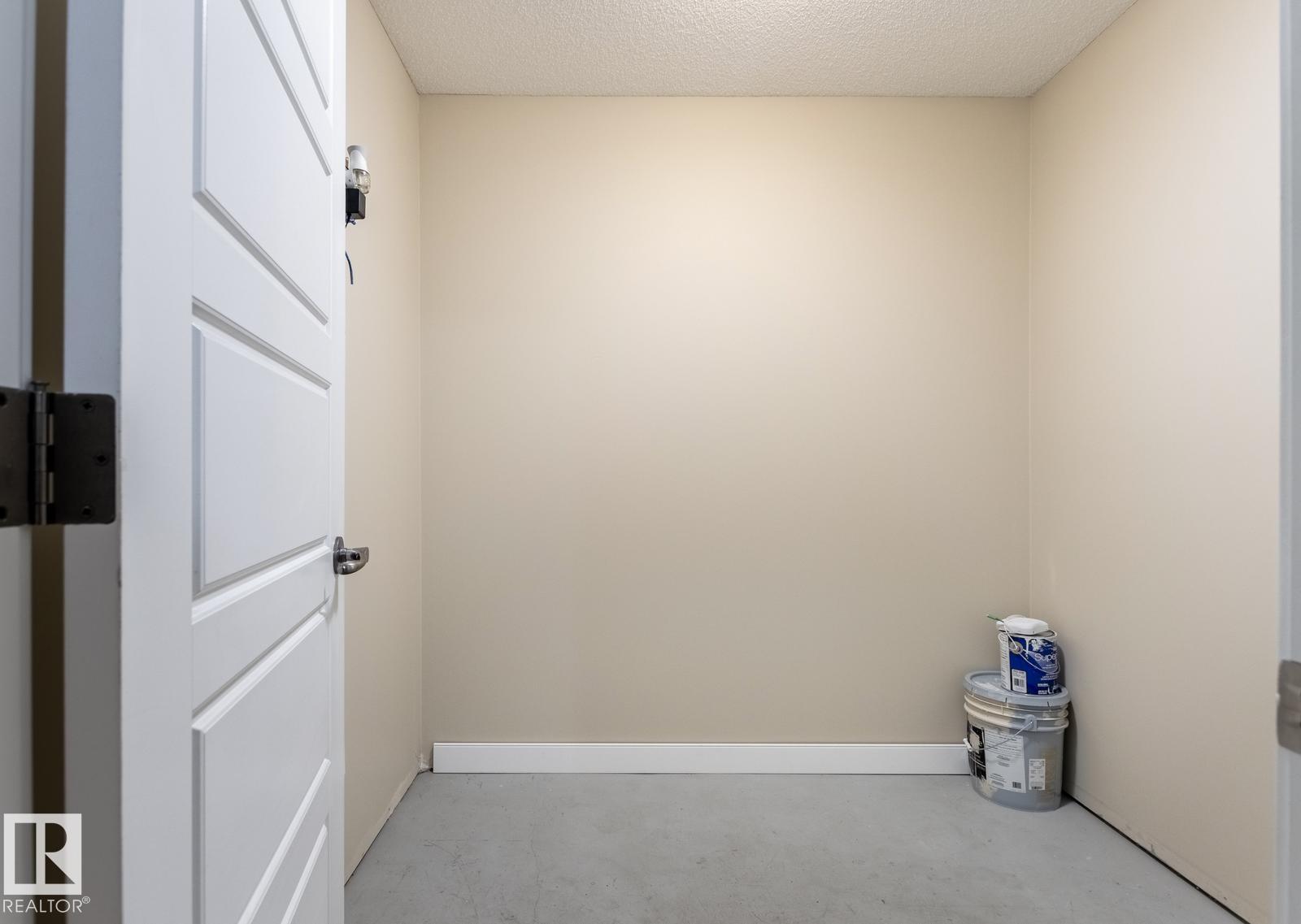 #39 13825 155 AV NW, Edmonton