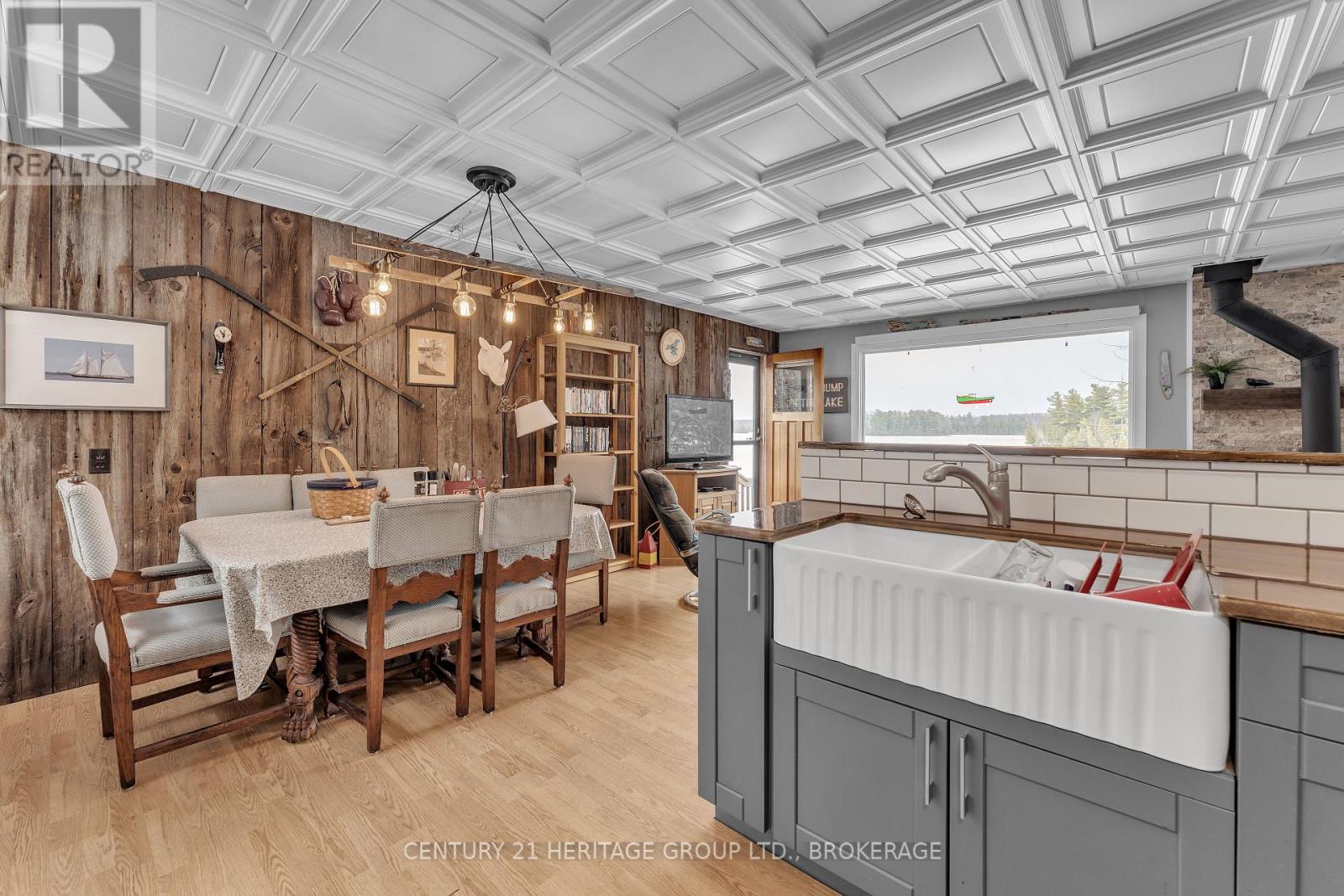 245 TAGGART LANE - 10