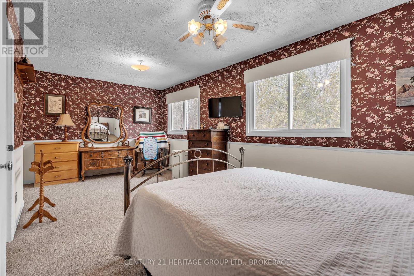 245 TAGGART LANE - 19