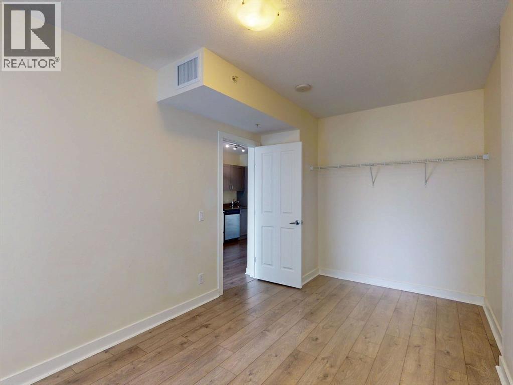 #605 30 Brentwood Common NW - 21
