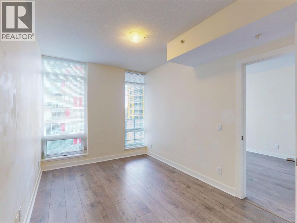 #605 30 Brentwood Common NW - 19