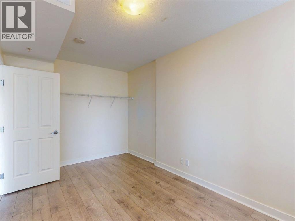 #605 30 Brentwood Common NW - 22