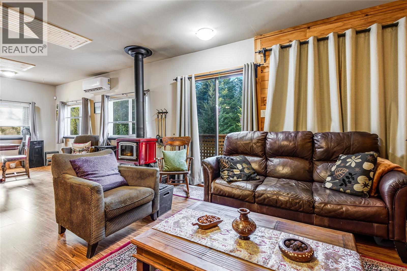 360 Cape Mudge Rd - 8