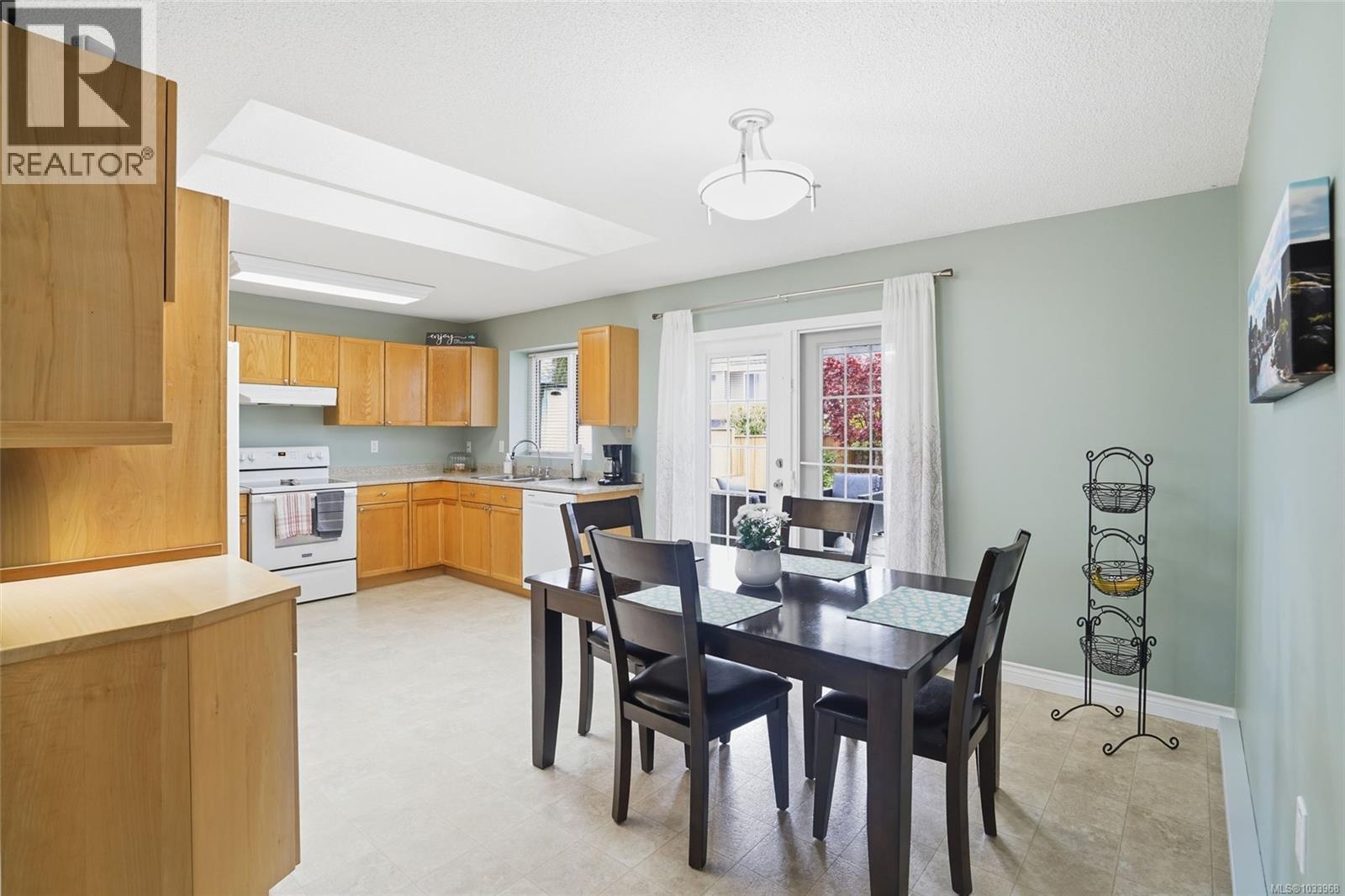 2517 Nadely Cres - 10