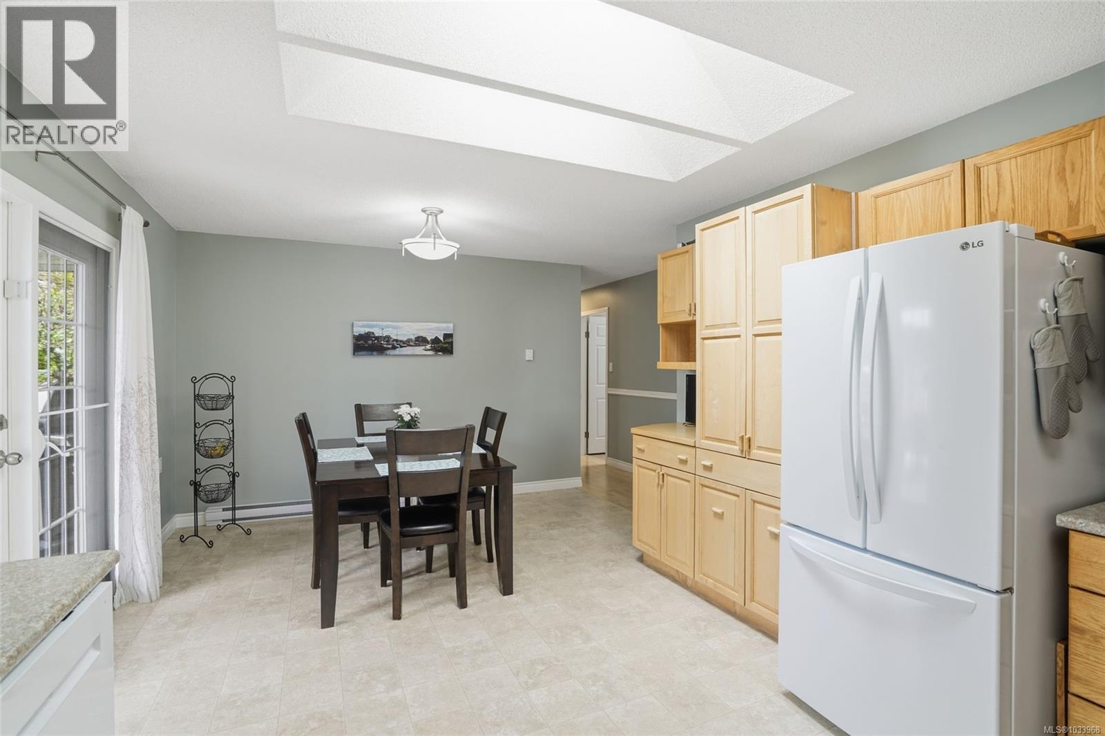 2517 Nadely Cres - 13