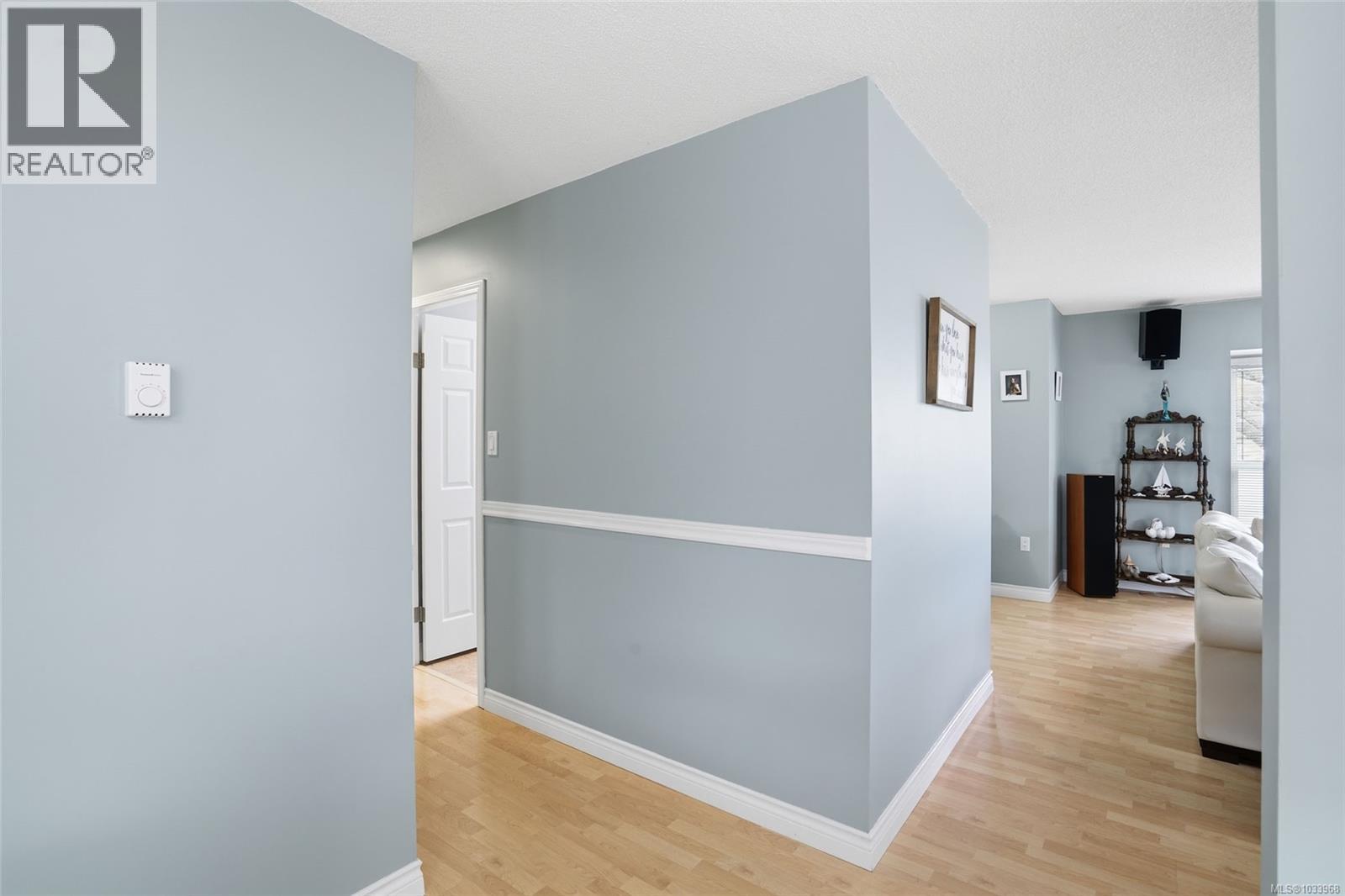 2517 Nadely Cres - 18