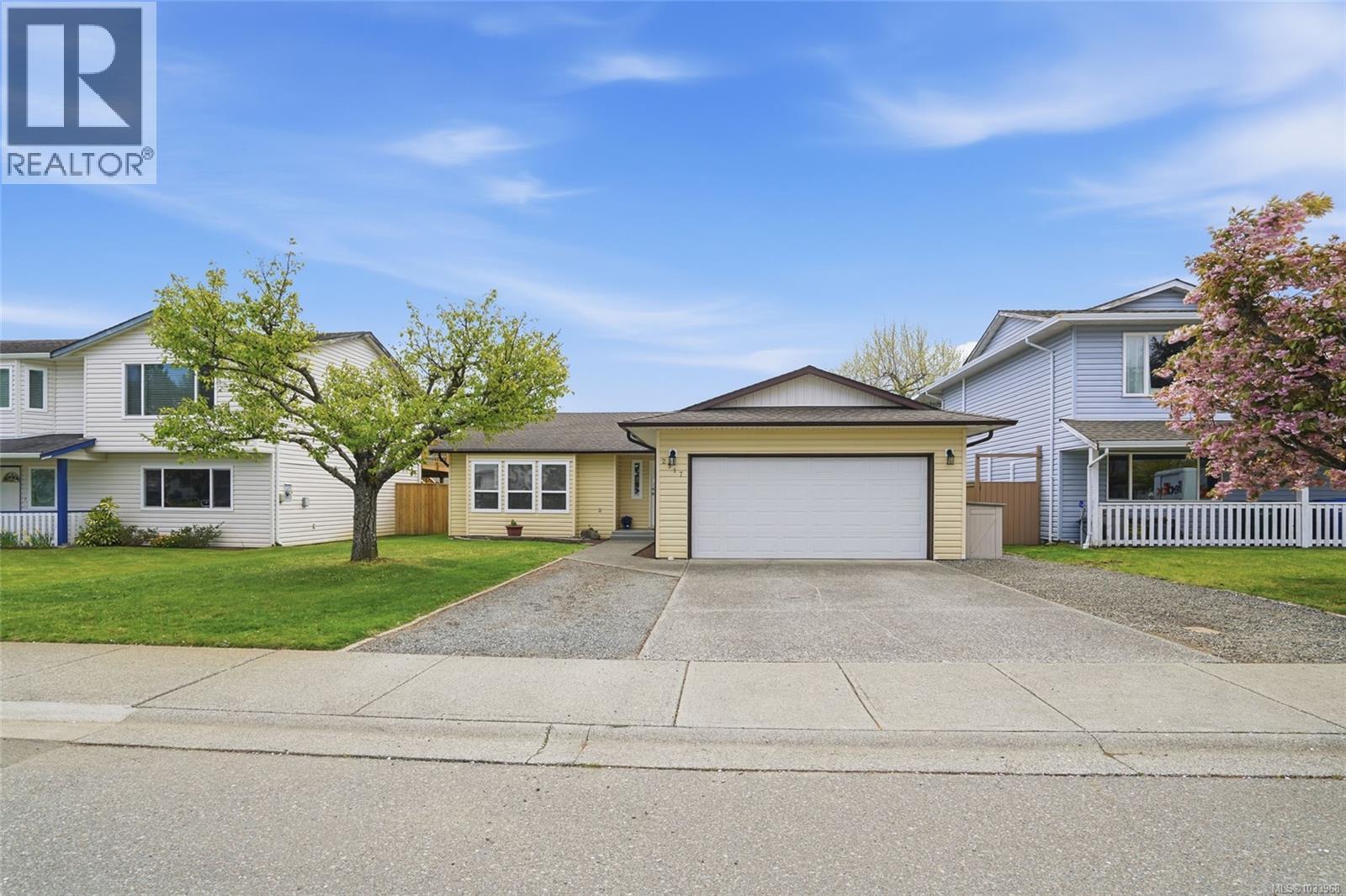2517 Nadely Cres - 32