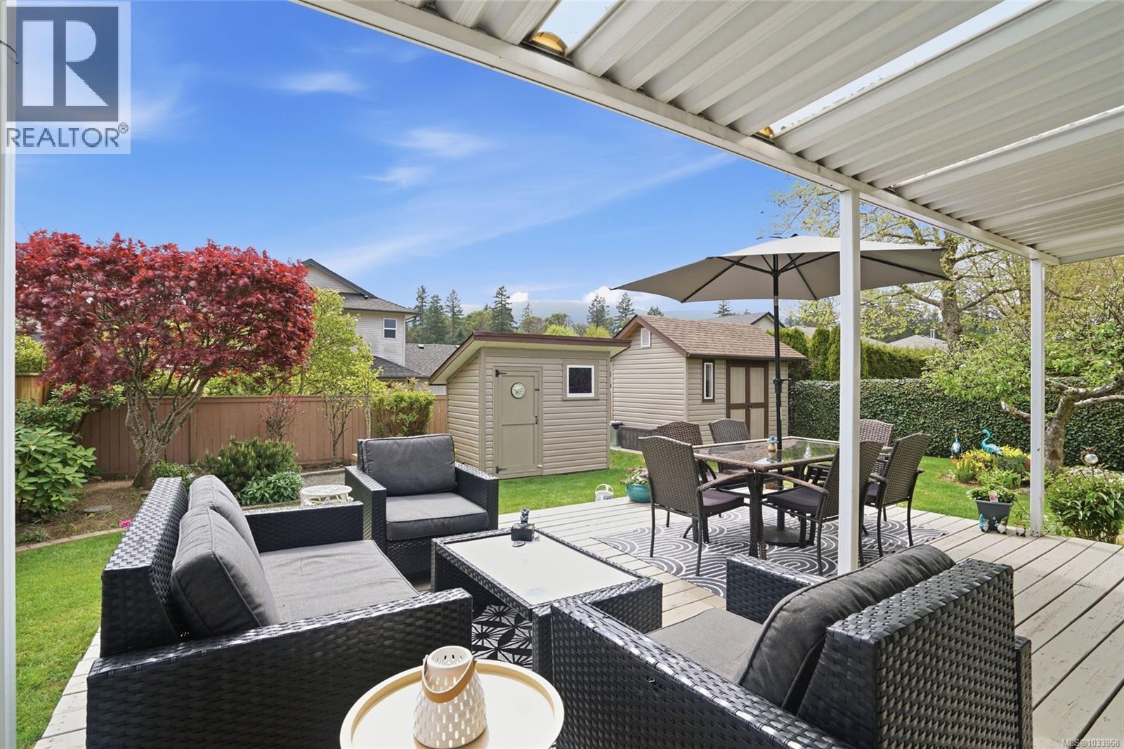 2517 Nadely Cres - 36