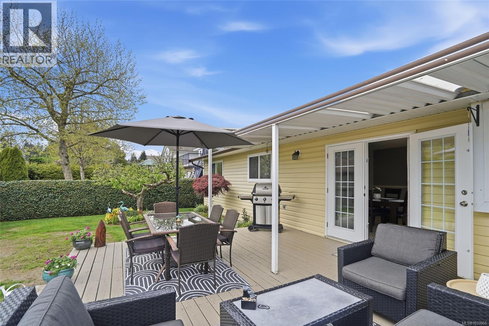 2517 Nadely Cres - 37