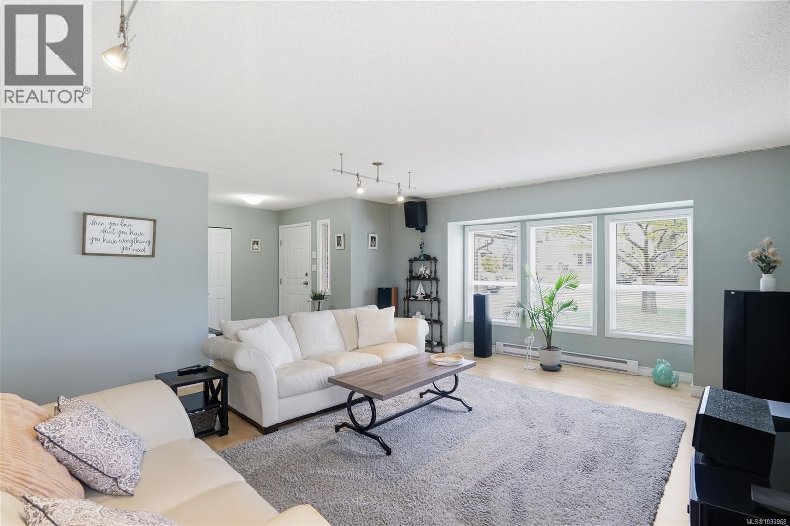 2517 Nadely Cres - 7