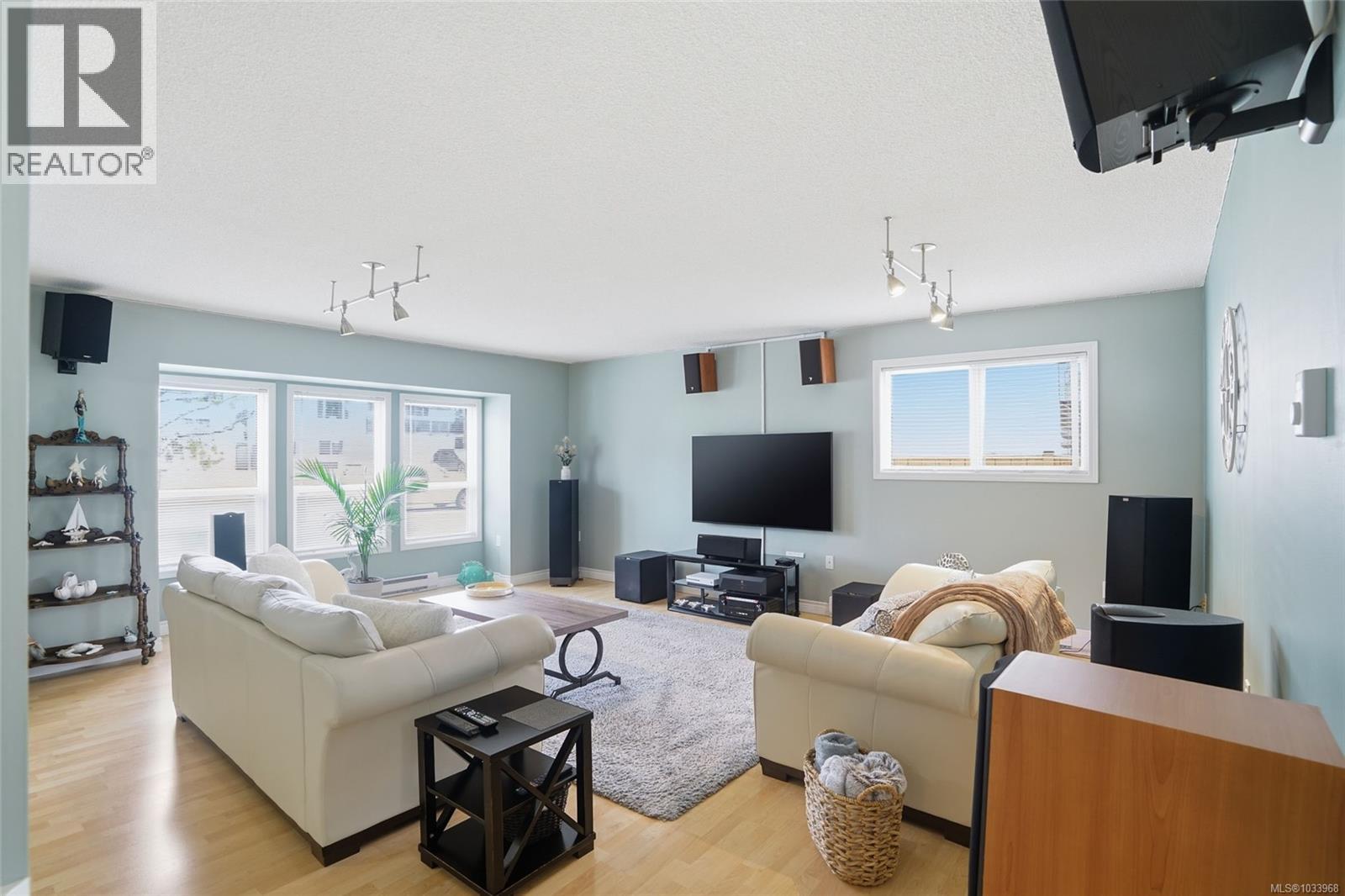 2517 Nadely Cres - 8