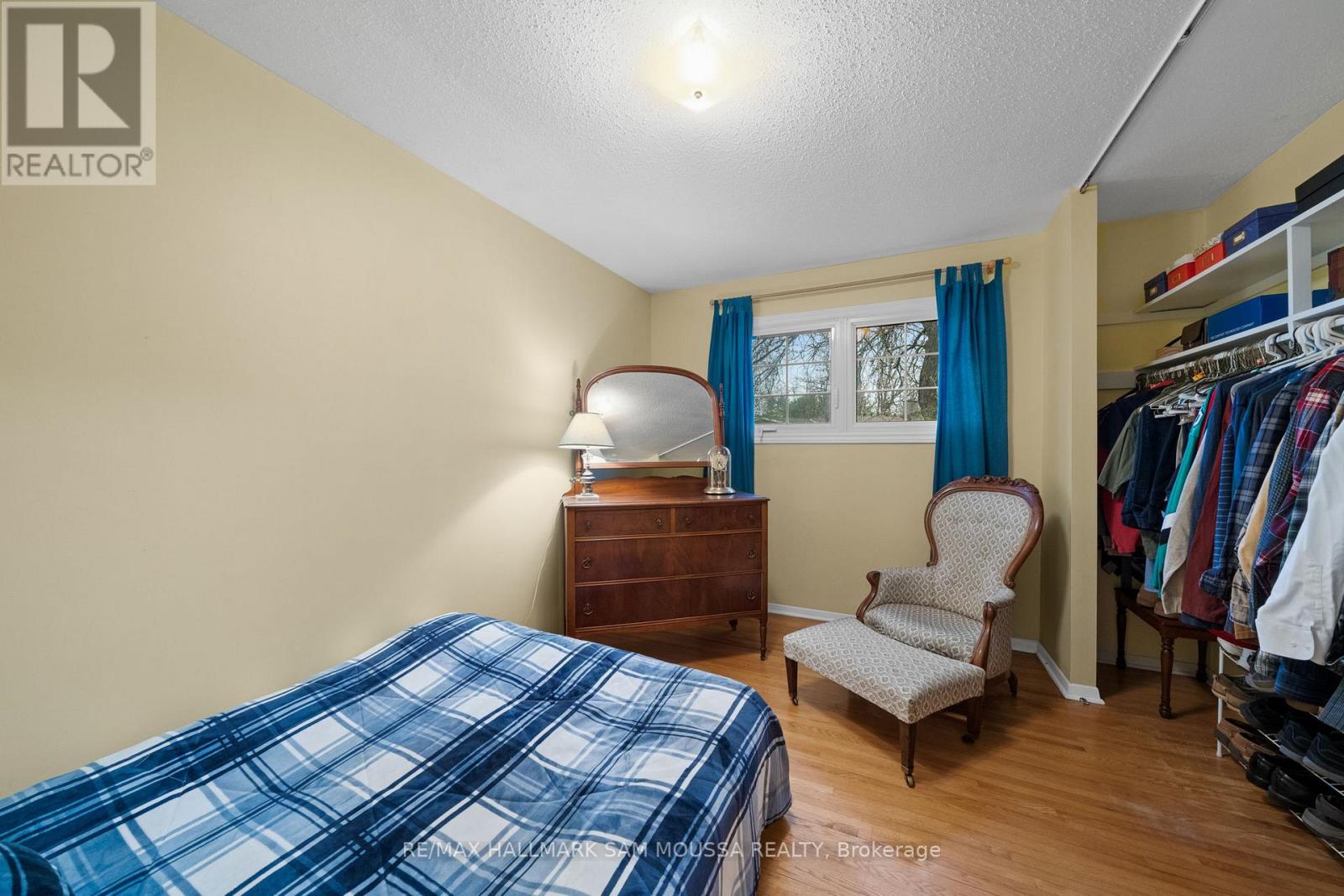 11 SPRINGDALE CRESCENT - 23
