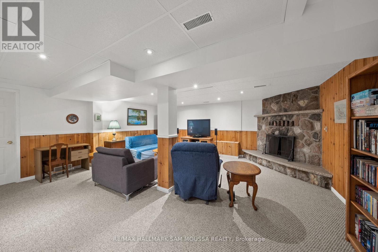 11 SPRINGDALE CRESCENT - 28