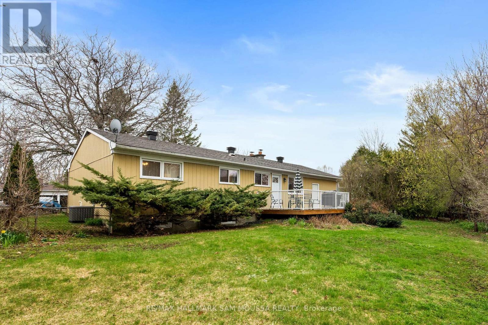 11 SPRINGDALE CRESCENT - 38