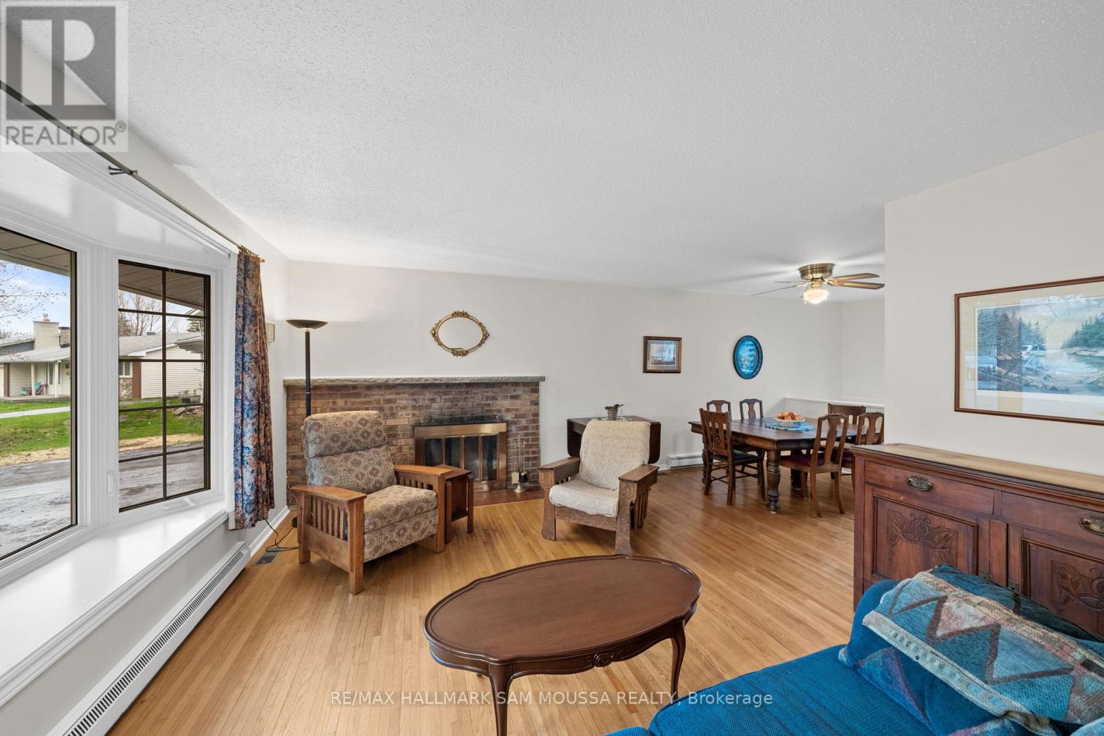 11 SPRINGDALE CRESCENT - 8