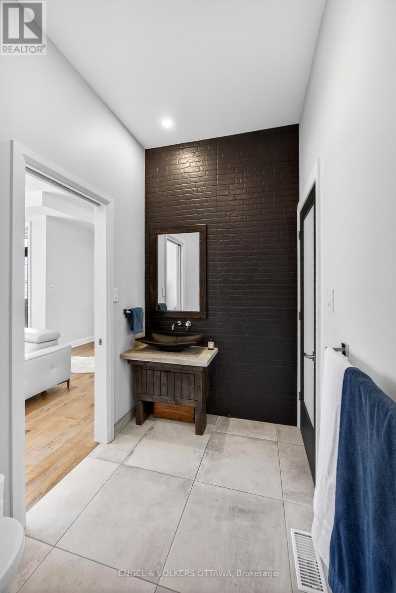 178 MAIN STREET - 31