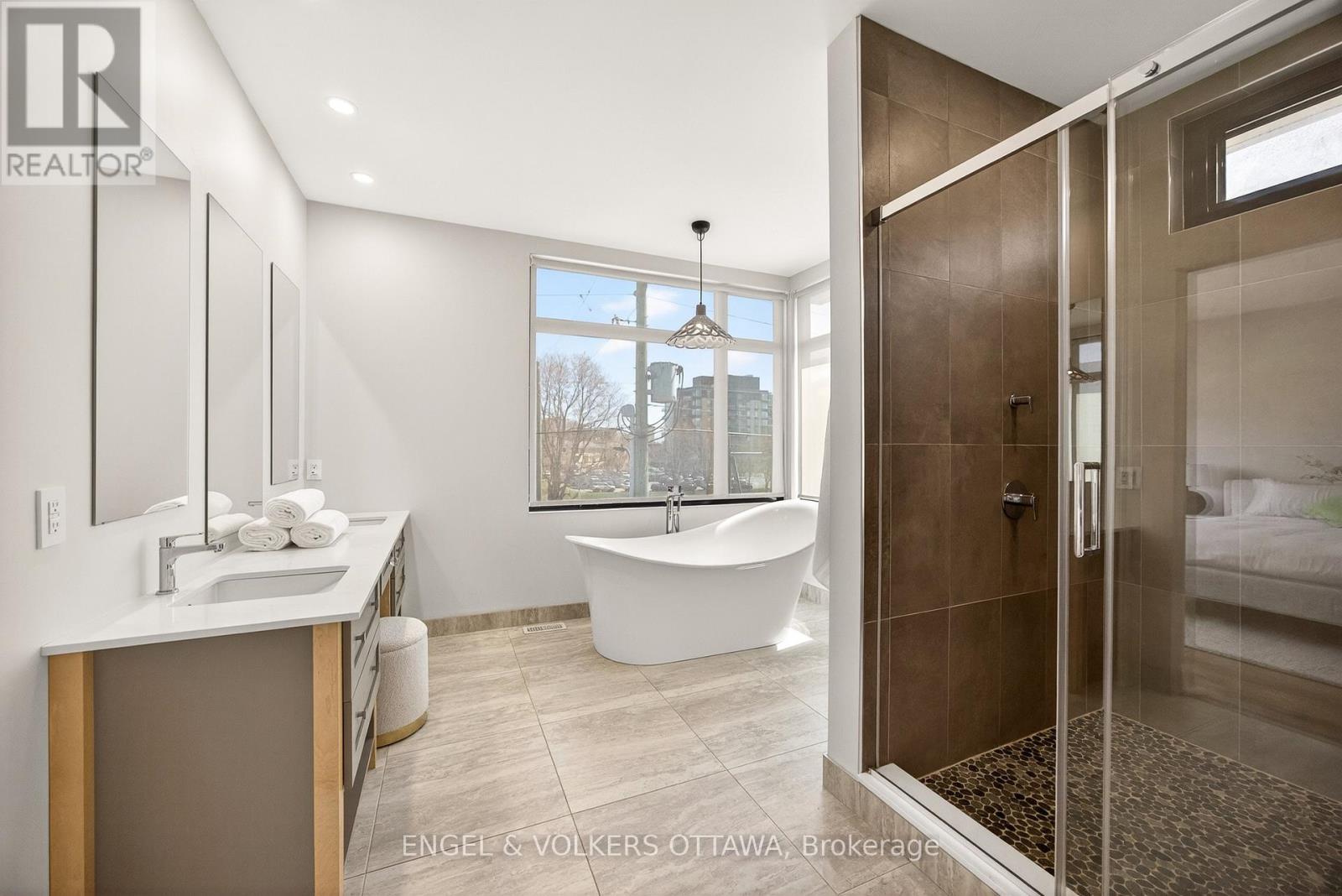 178 MAIN STREET - 41