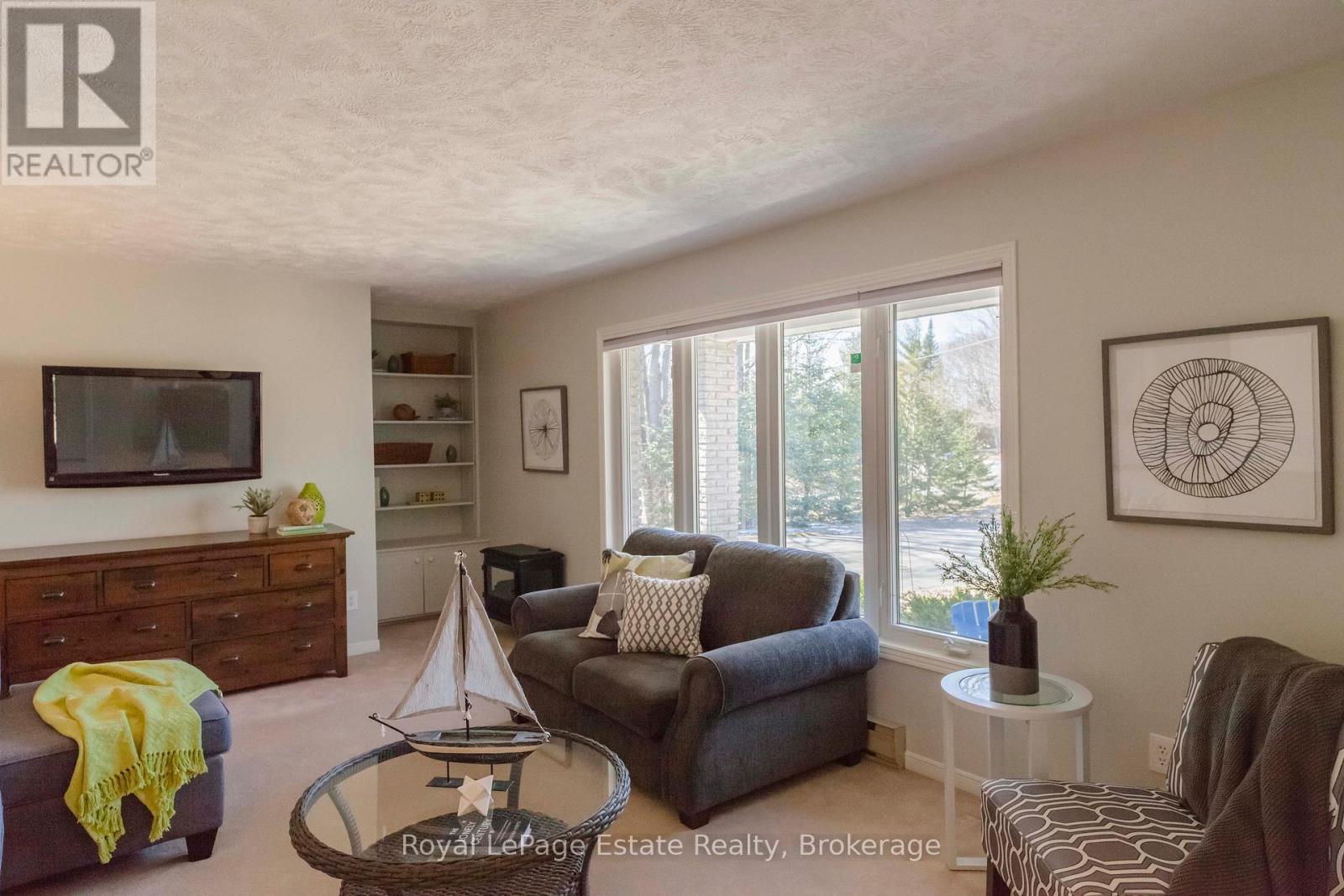 21 SAUBLE WOODS CRESCENT - 10
