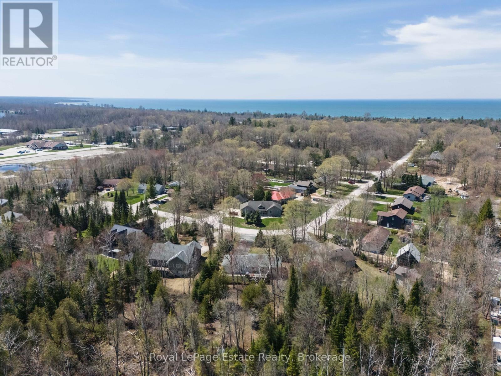 21 SAUBLE WOODS CRESCENT - 4