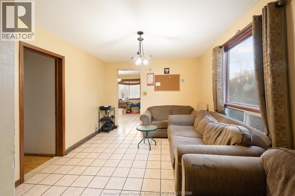497 Caron AVENUE, Windsor, Ontario, N9A5B5 — Photo 5
