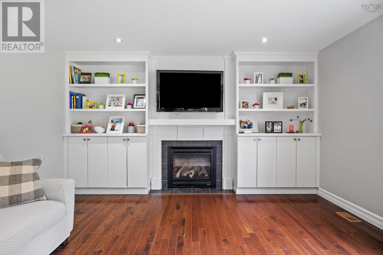 76 PEBBLECREEK Crescent - 12