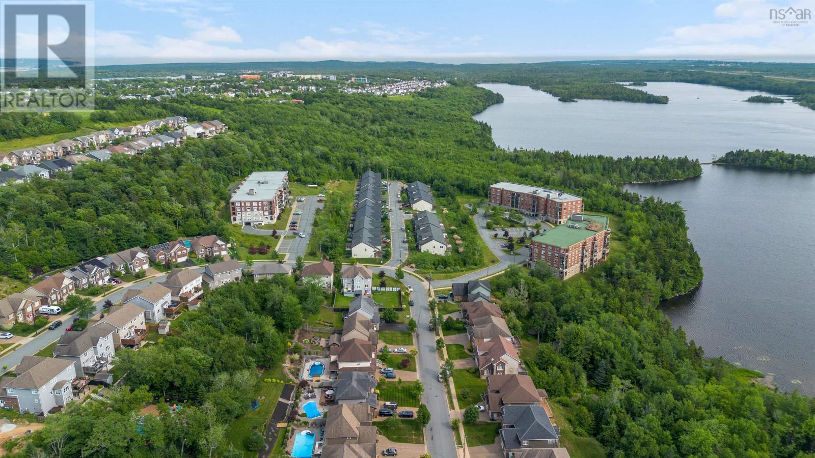 76 PEBBLECREEK Crescent - 25