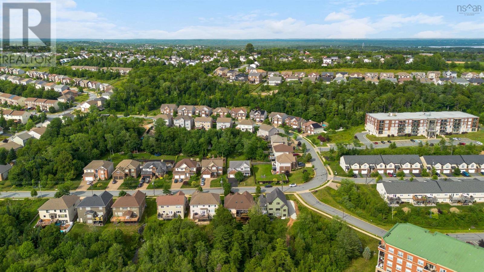 76 PEBBLECREEK Crescent - 38