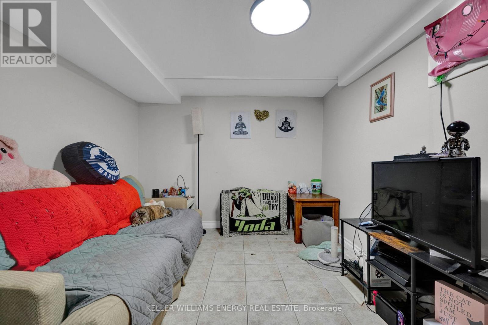 741 RITSON ROAD S - 35