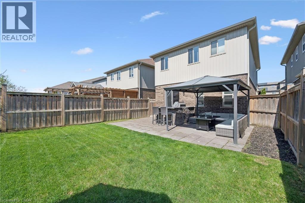 43 CAPTAIN MCCALLUM Drive, New Hamburg, Ontario, N3A0B6 — Photo 30