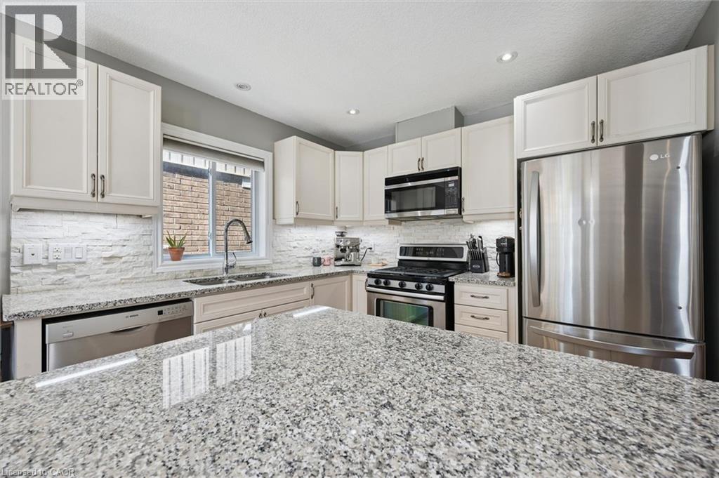 43 CAPTAIN MCCALLUM Drive, New Hamburg, Ontario, N3A0B6 — Photo 10