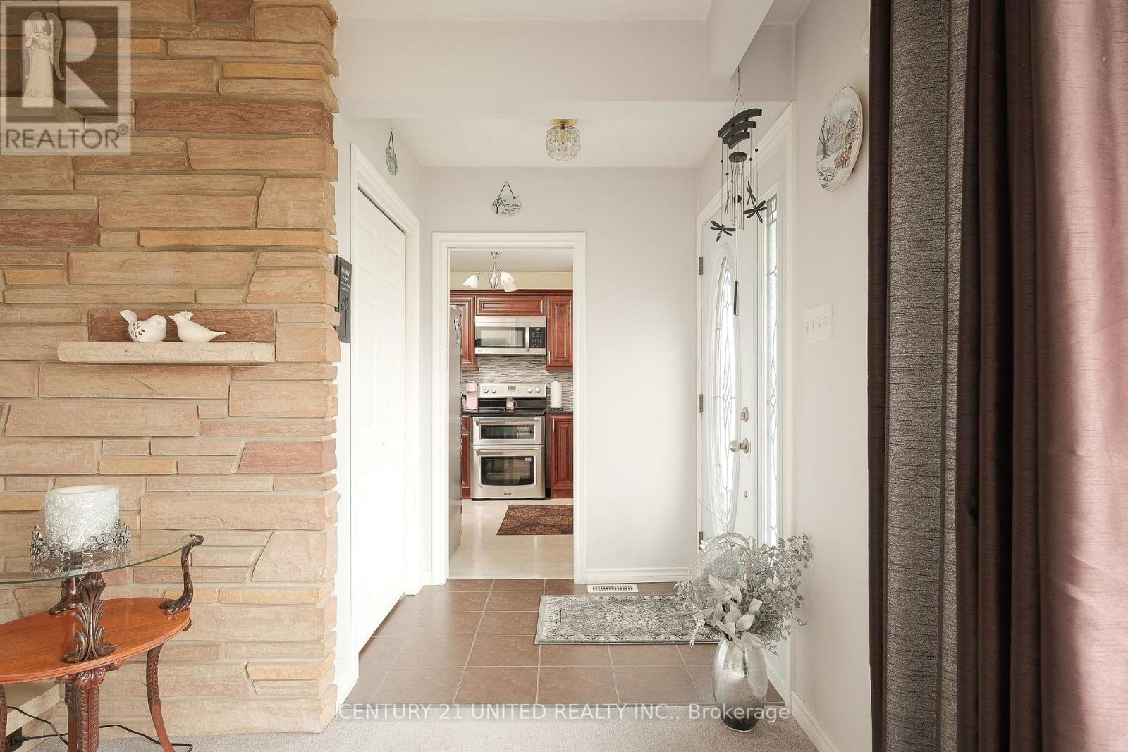 1366 LEIGHTON ROAD - 7