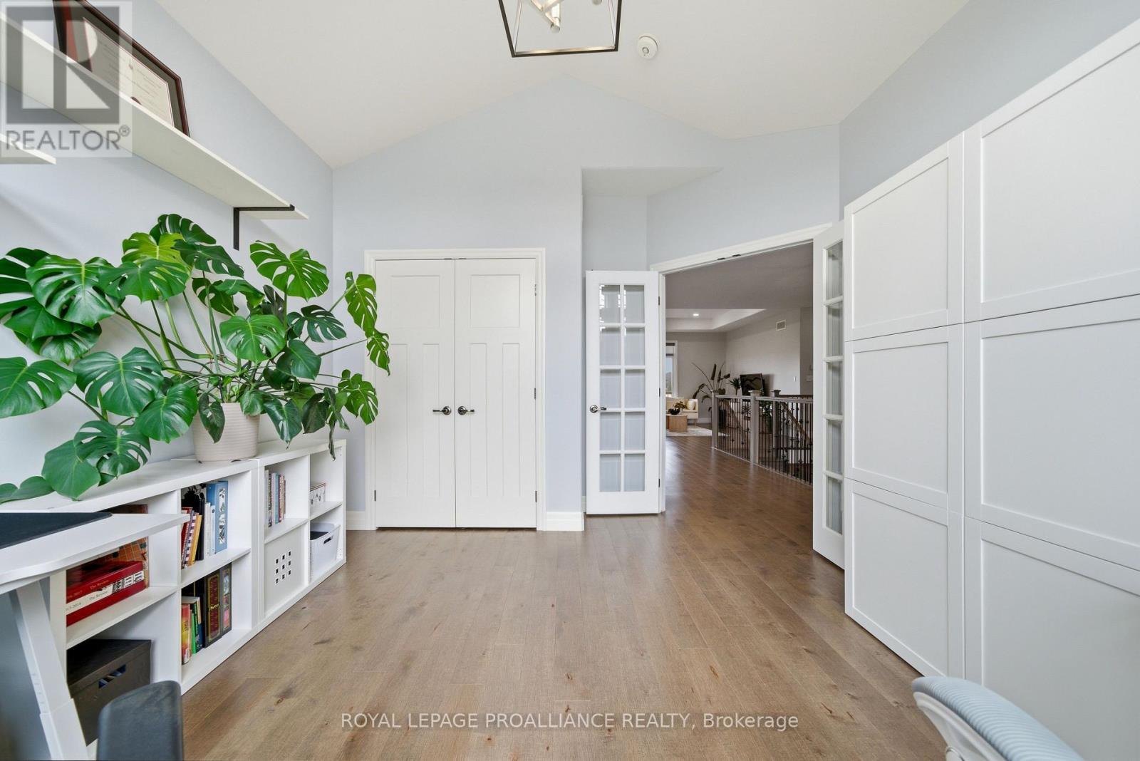 27 BLOSSOM COURT - 19