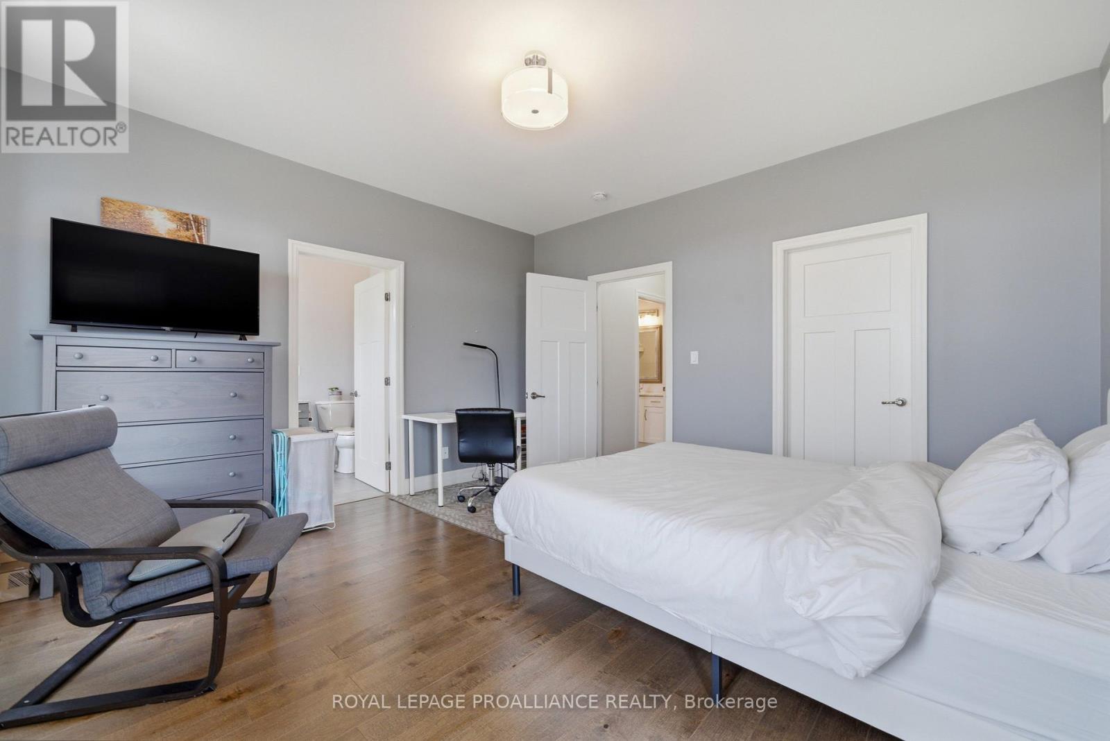 27 BLOSSOM COURT - 25