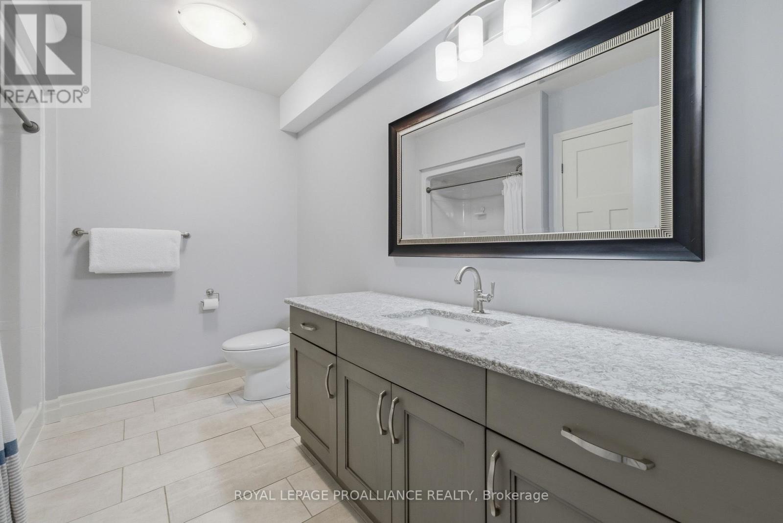 27 BLOSSOM COURT - 34