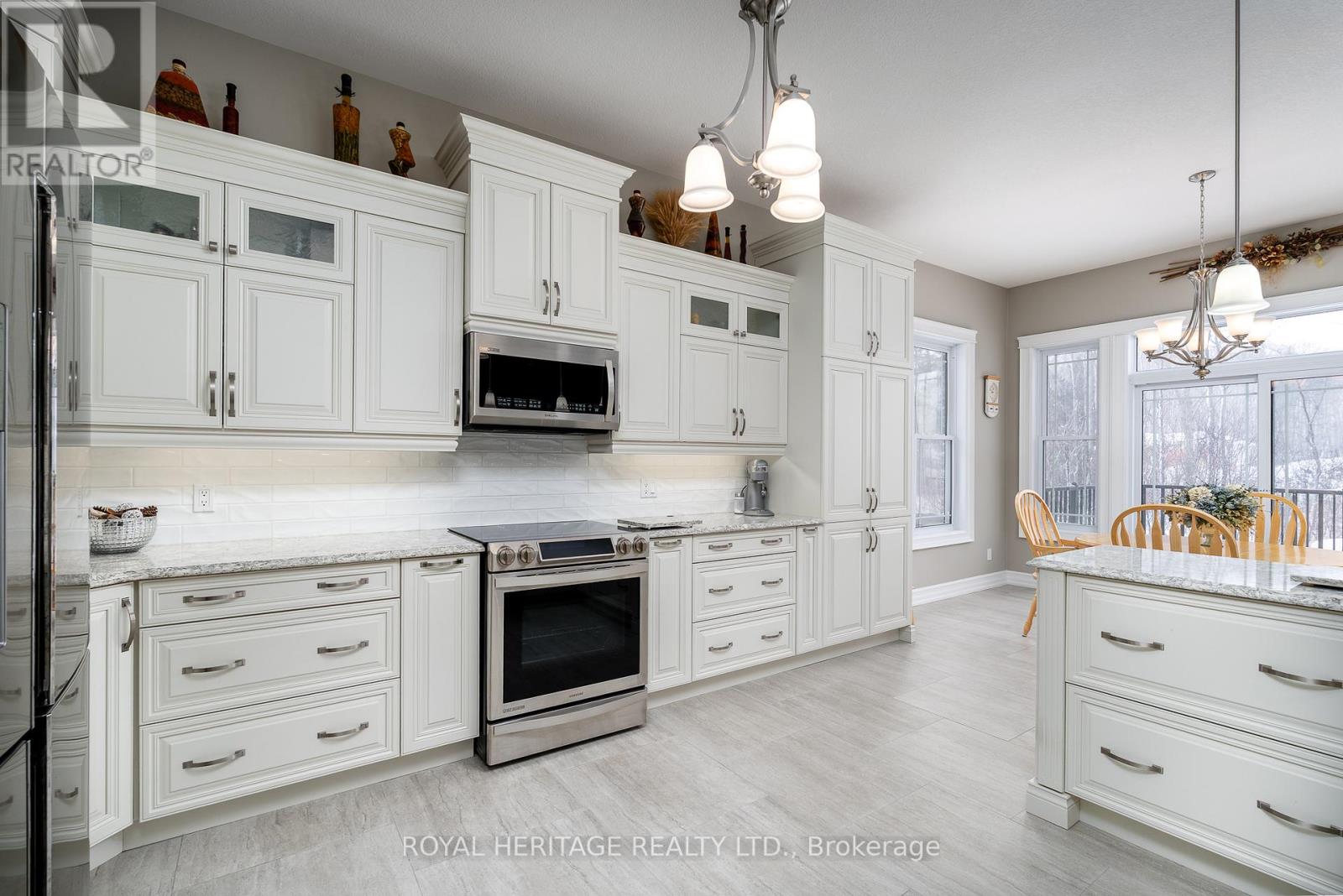 21564 LOYALIST PARKWAY - 10