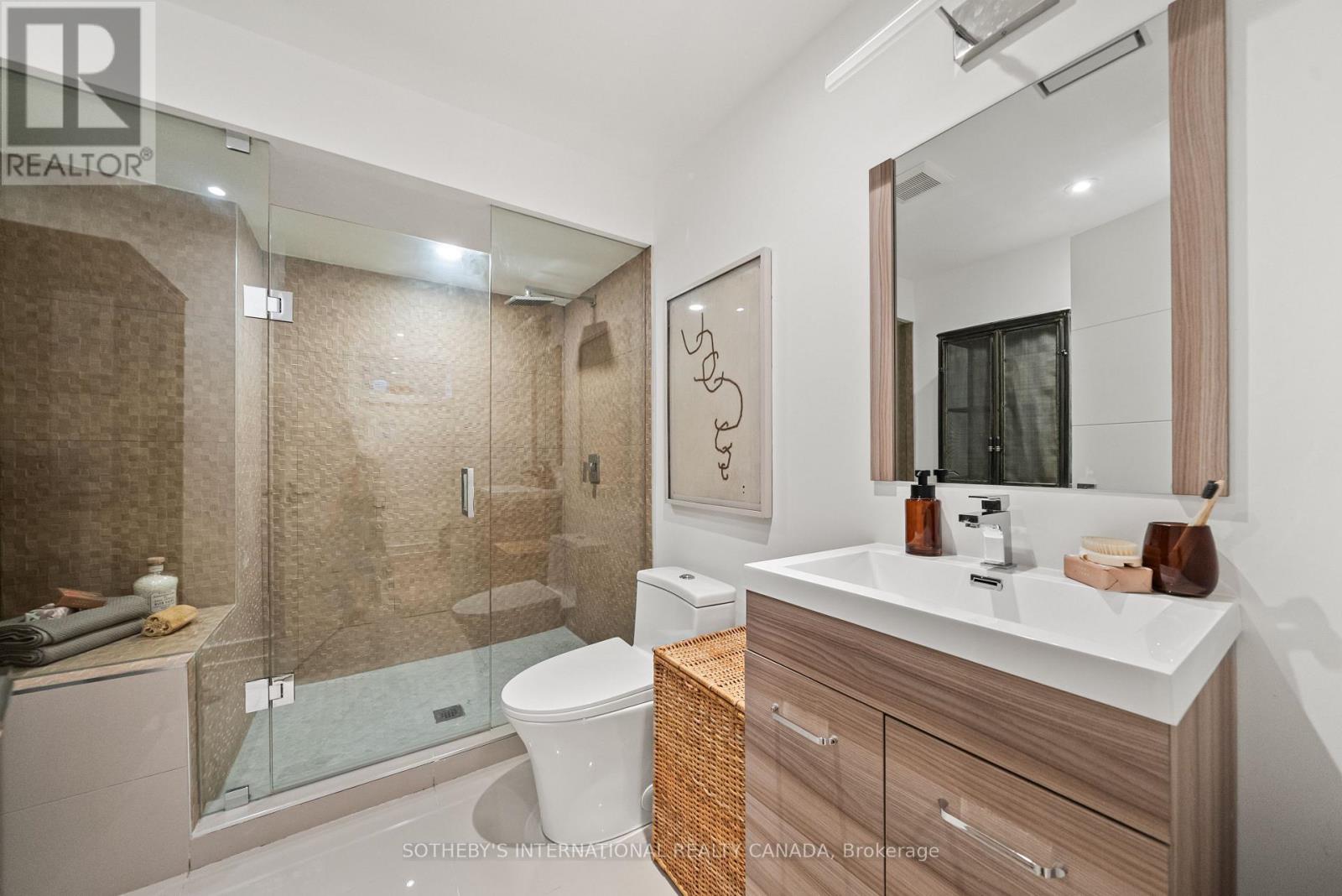 138 AIRDRIE ROAD - 44