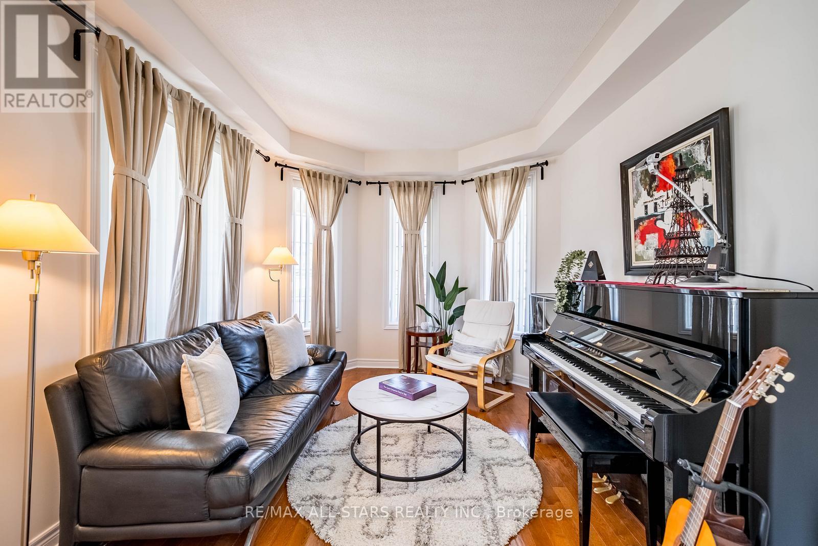 2 MANTLE AVENUE - 11