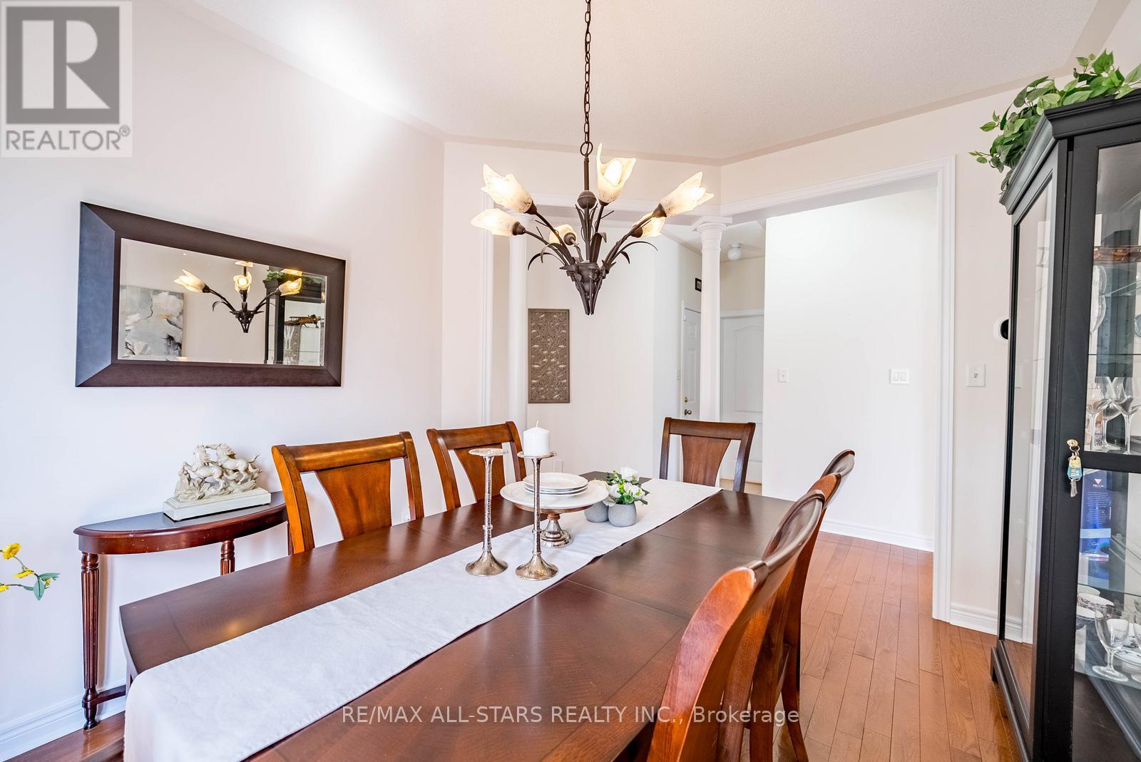 2 MANTLE AVENUE - 14