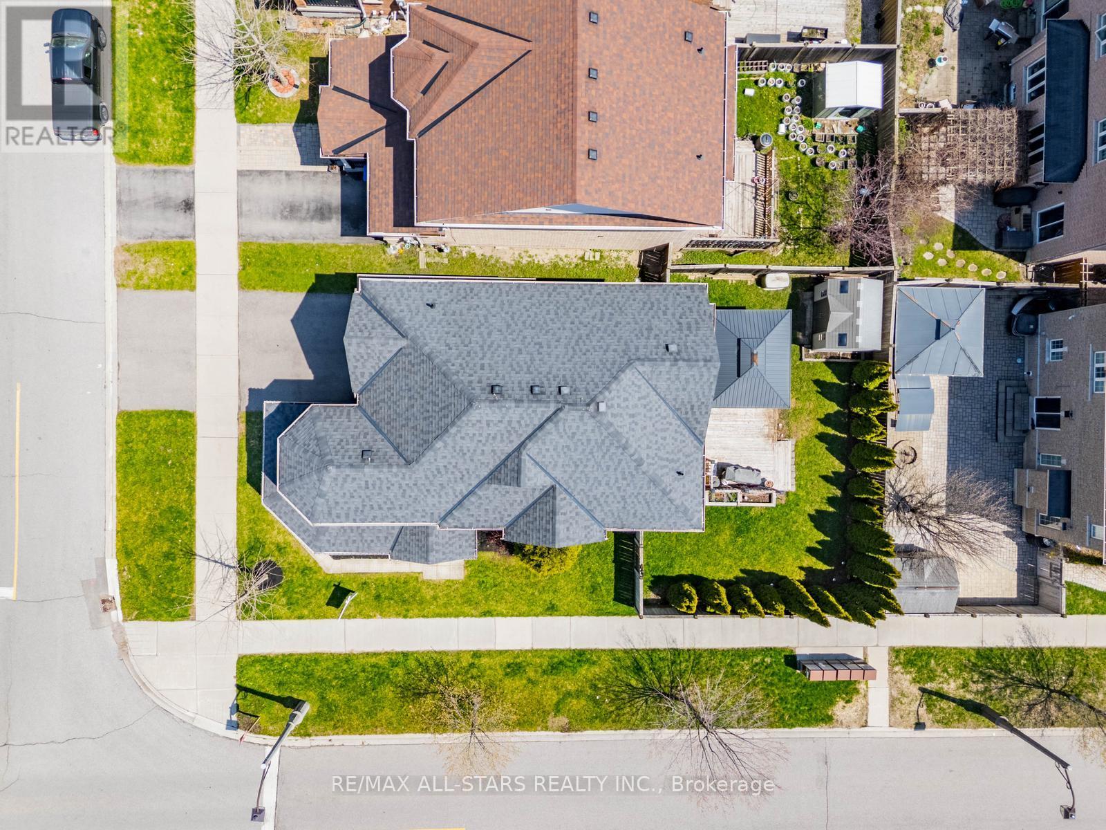 2 MANTLE AVENUE - 45