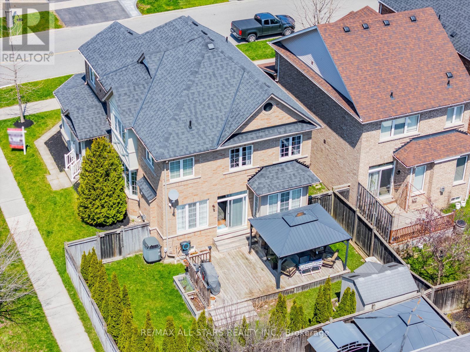 2 MANTLE AVENUE - 47