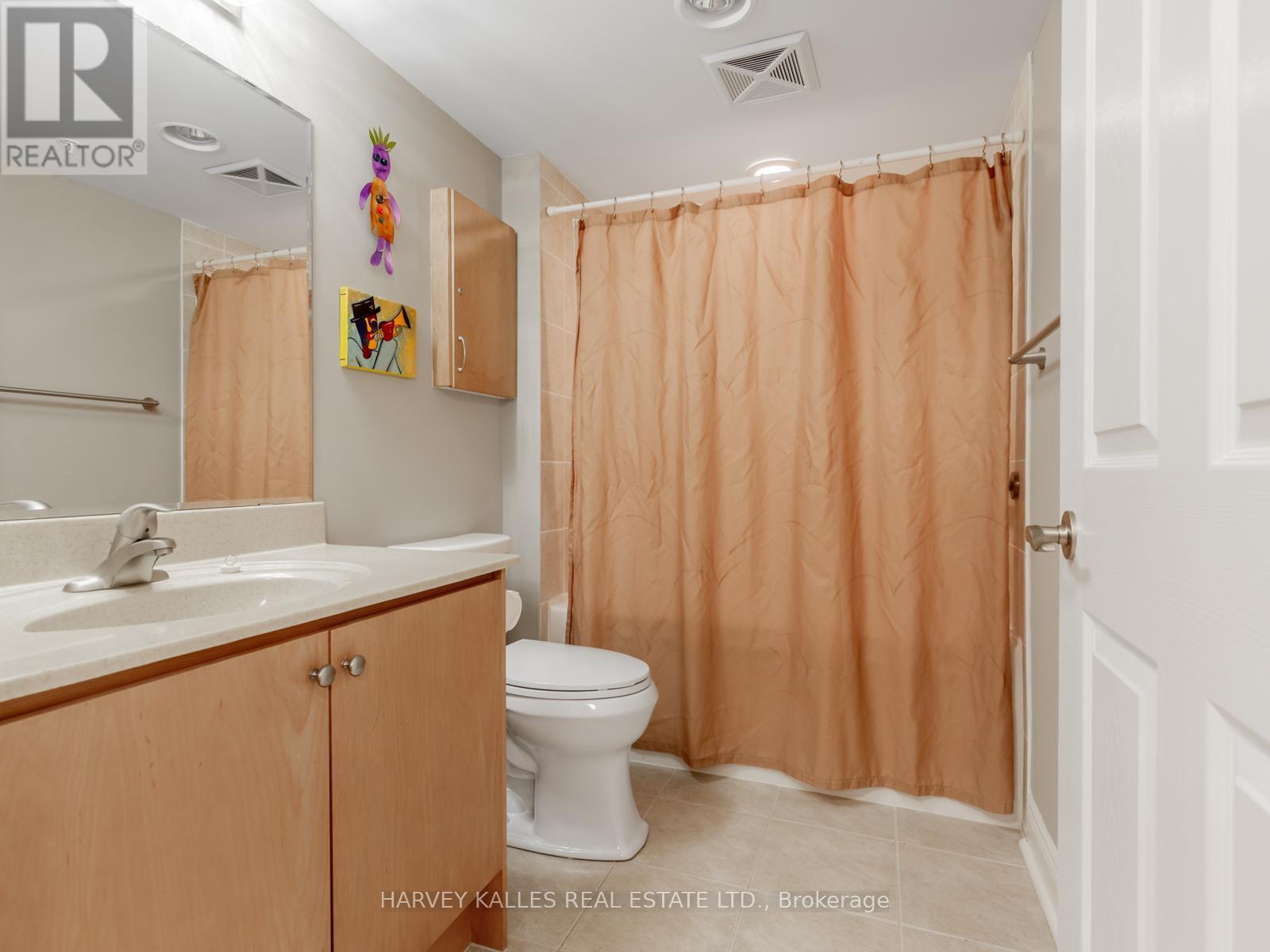 #402 12 REAN DRIVE - 18