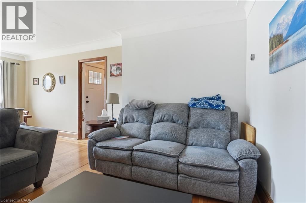 21 WEIR Street N, Hamilton, Ontario, L8H5E7 — Photo 12