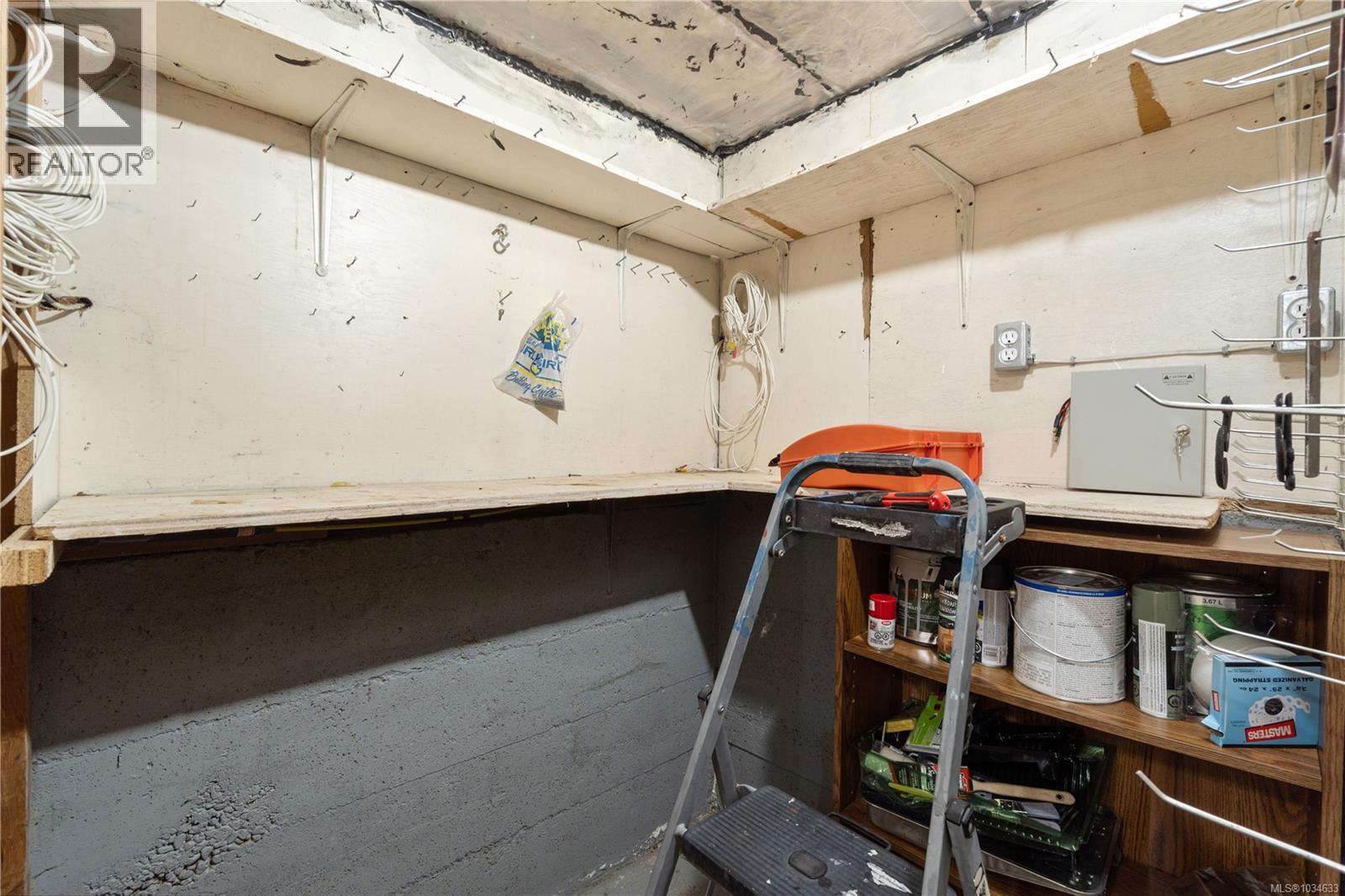 534 Nicol St - 46